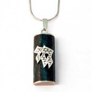 Eilat Stone Amulet Pendant with Chai in Sterling Silver by Rafael Jewelry Colares e Pingentes