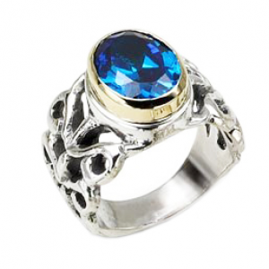 Sterling Silver Ring with Carvings and Blue Topaz Stone Artistas e Marcas