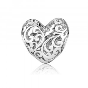 925 Sterling Silver Heart Charm Without Stone Design

 Artistas e Marcas
