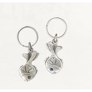 Silver Fish Keychain with Inscribed Hebrew Text and Swarovski Crystals Arte Israelense