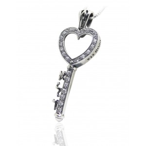 Key Charm Heart Pendant with Divine Name of Hashem 'Ald'  Joias Judaicas